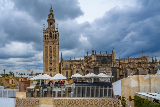 A La Giralda toronyból gyönyörű kilátás nyílik a városra