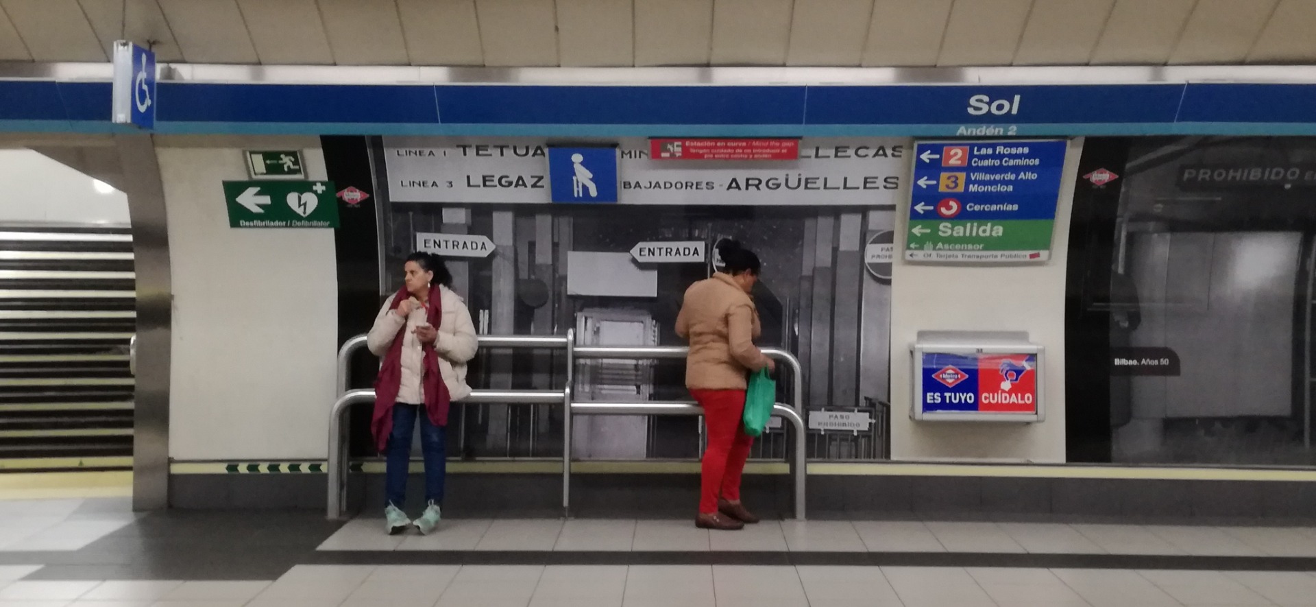 madrid tömegközlekedés metróval, Puerta de Sol tér megálló