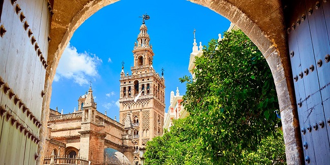 Sevillai katedrális tornya, látkép a La Giralda toronyra