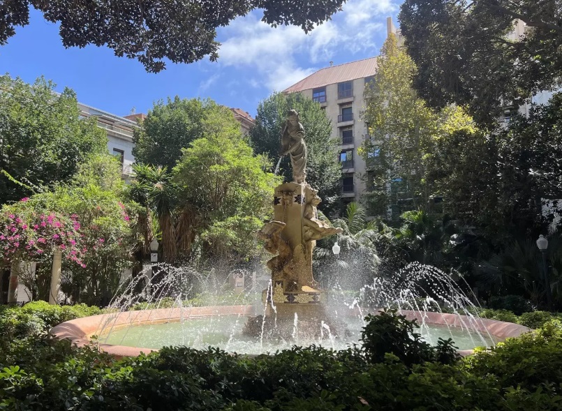 Alicante látnivalók: Gabriel Miró tér szökőkutja