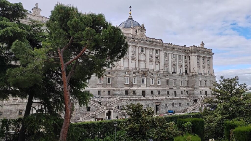 Madrid látnivalók: TOP 15 helyi idegenvezetővel és térképpel (2026)