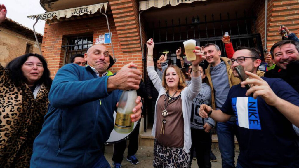 A spanyol karácsonyi lottósorsolás egy óriási nagy fiesta is egyben