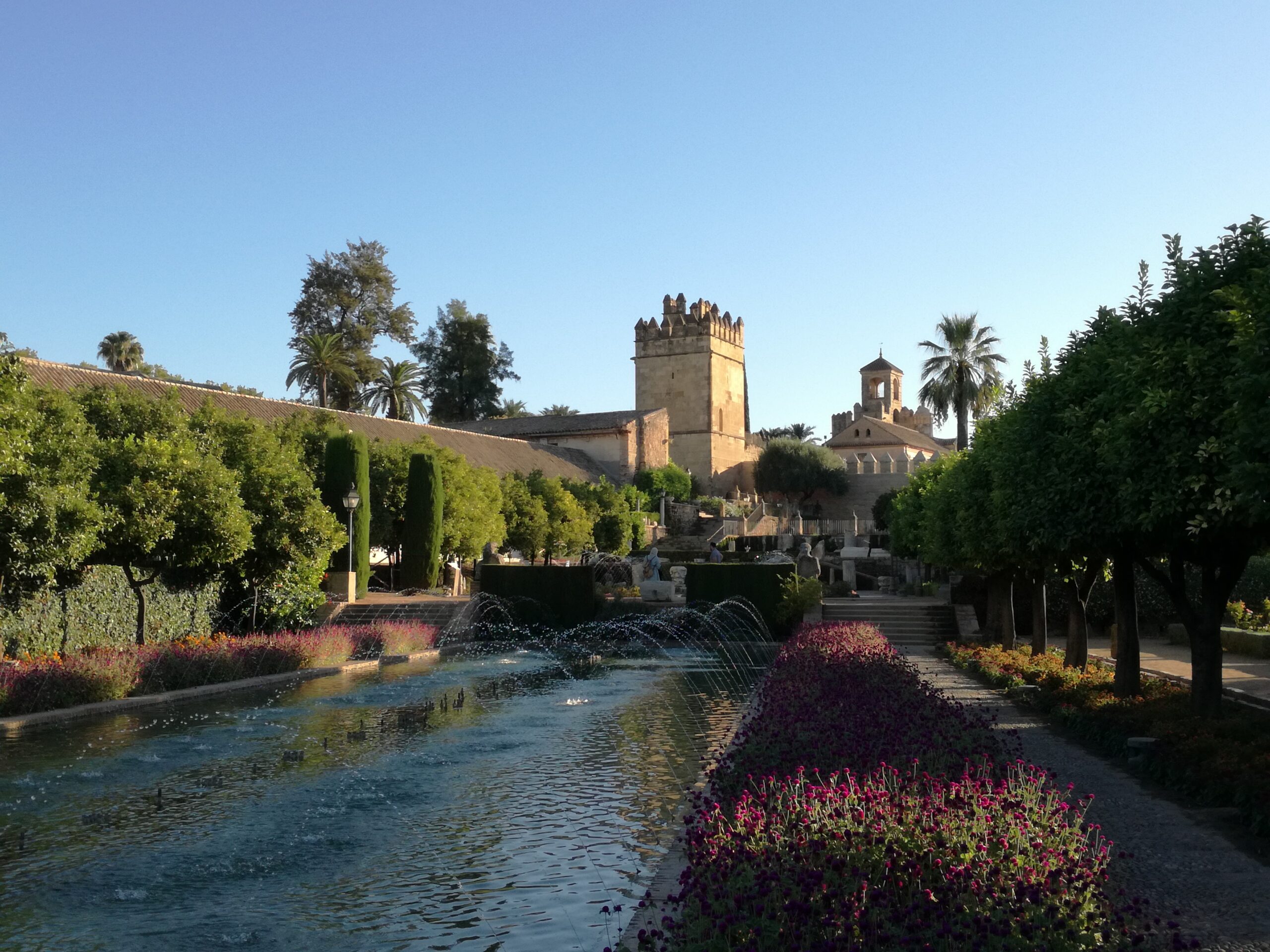 Córdoba, Alcázar és a Királyi Lovasiskola környéke